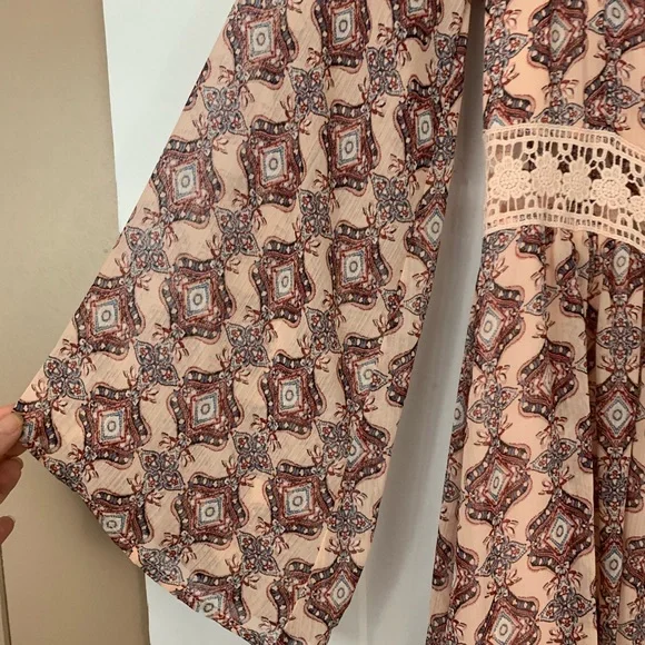 NWT Hollister Floral Dress - Picture 4 of 8